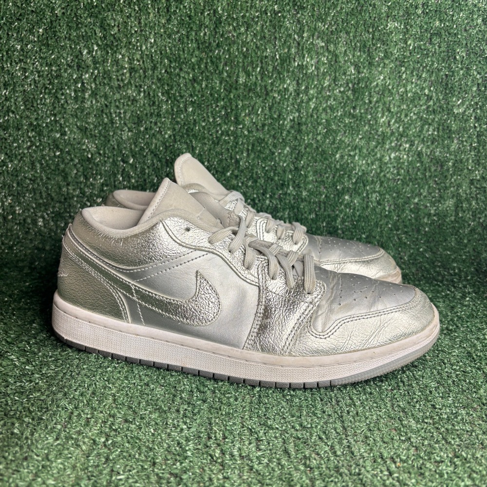 Air Jordan 1 Low SE Metallic Silver Crinkled Leather Sneakers Mens 8.5 Womens 10